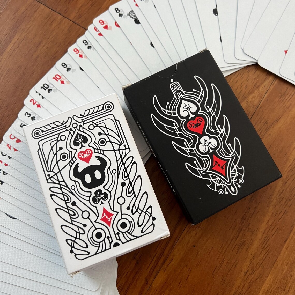 Hollow Knight Standard Poker C - Board Game Design ulasan dan harga
